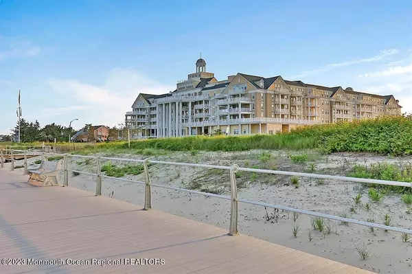 Spring Lake, NJ 07762,700 Ocean Avenue #310