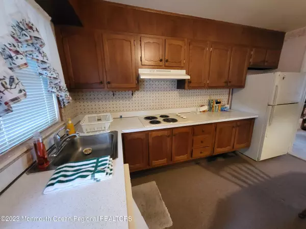 Lakewood, NJ 08701,282 Huntington Drive