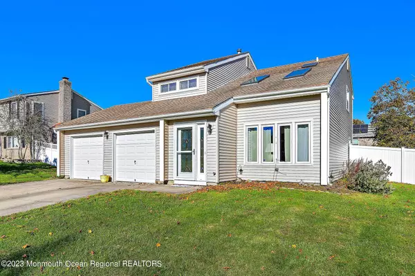 177 Ravenwood Boulevard, Barnegat, NJ 08005