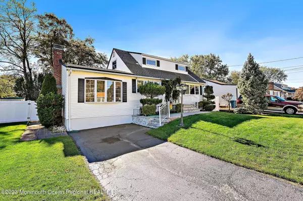 Hazlet, NJ 07730,28 Irwin Place