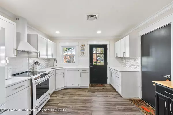 Lakewood, NJ 08701,830 Dumbarton Drive #1001