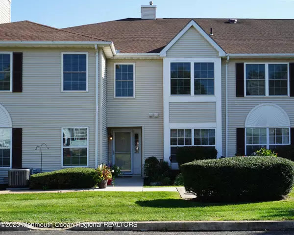 Wall, NJ 07719,29 Racquet Road