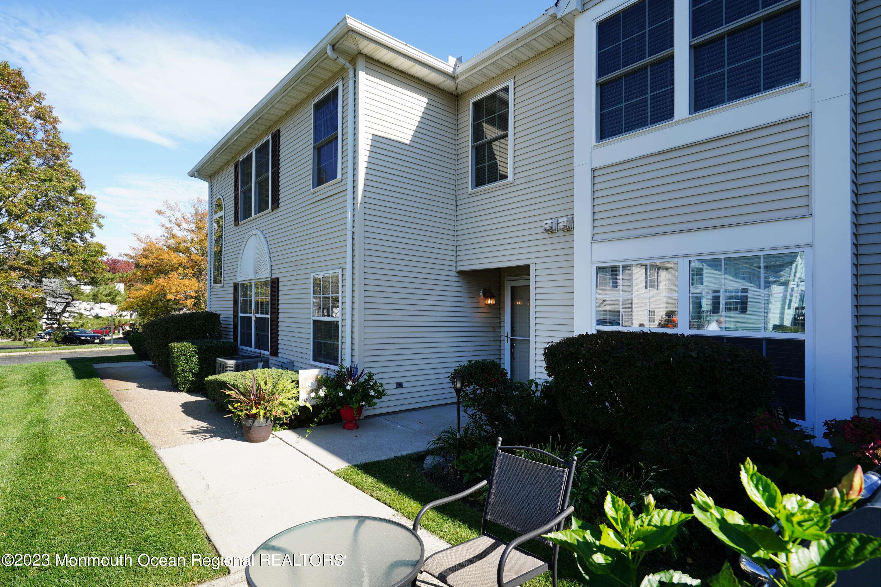 Wall, NJ 07719,29 Racquet Road