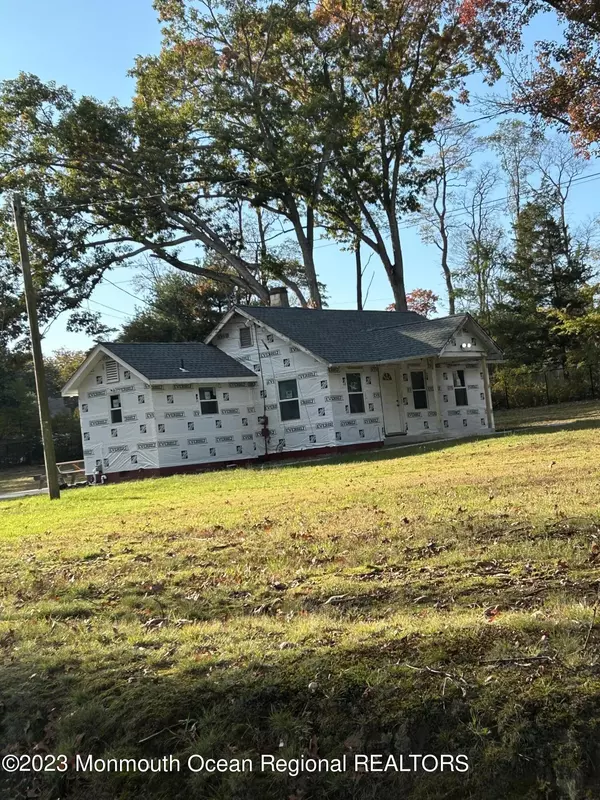 Wall, NJ 07719,3811 Herbertsville Road