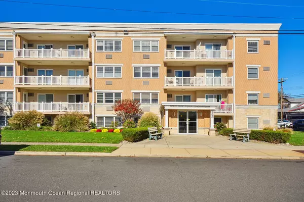 Bradley Beach, NJ 07720,200 Ocean Park Avenue #3H