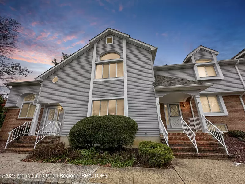 34 Dawn Court, Monmouth Junction, NJ 08852