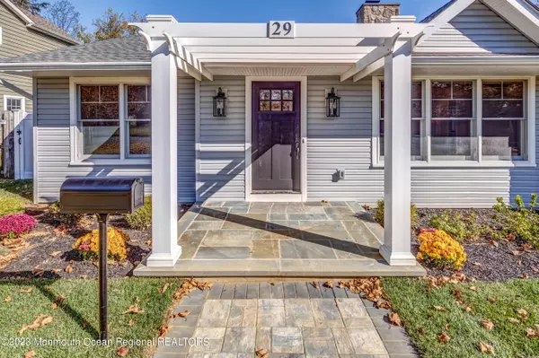 Red Bank, NJ 07701,29 Victoria Place