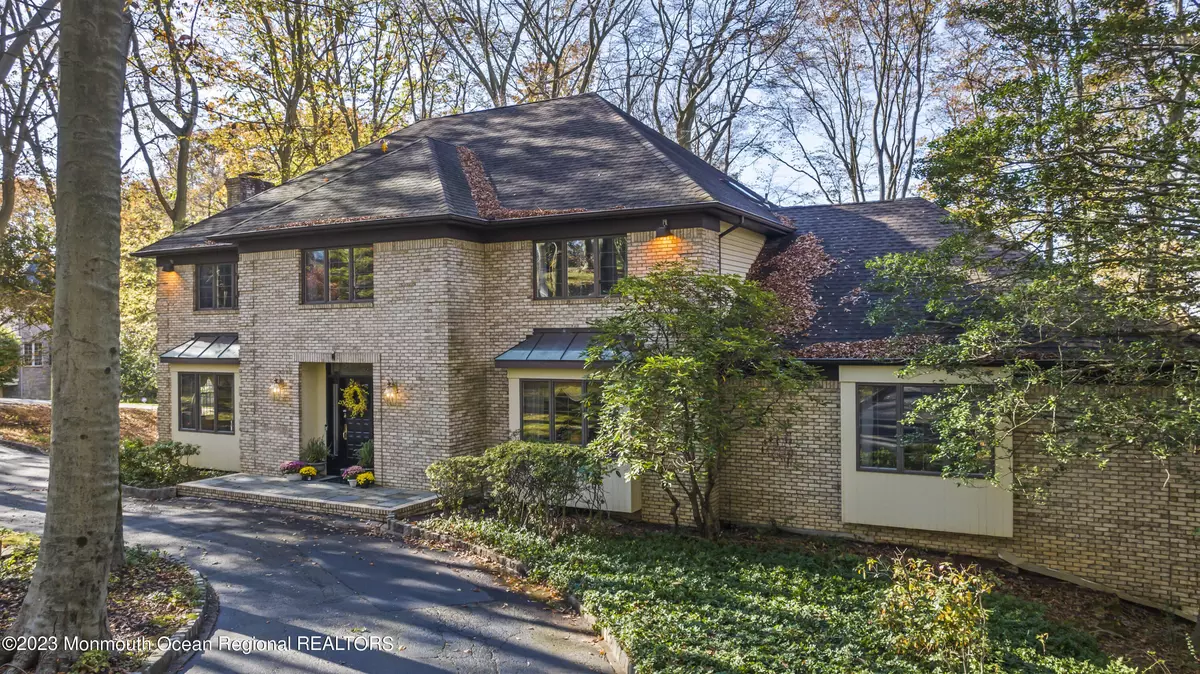 Holmdel, NJ 07733,6 Round Hill