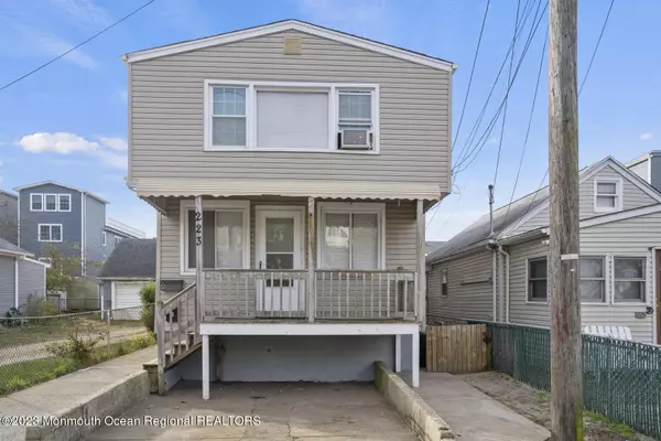 Seaside Heights, NJ 08751,223 Grant Avenue #4