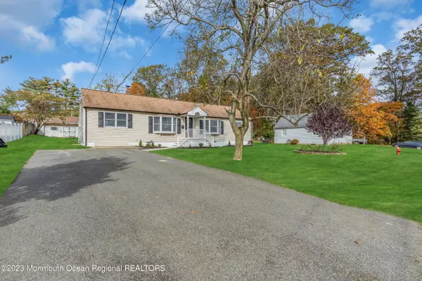 Matawan, NJ 07747,4 Highland Avenue