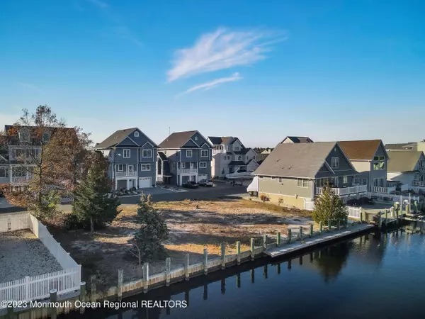 Lanoka Harbor, NJ 08734,837 Sandpiper Drive