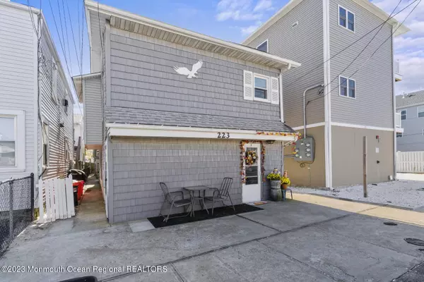 Seaside Heights, NJ 08751,223 Hamilton Avenue #4