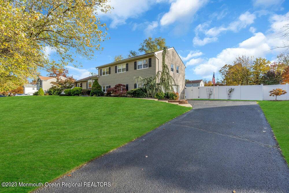 Middletown, NJ 07748,16 Barbara Terrace