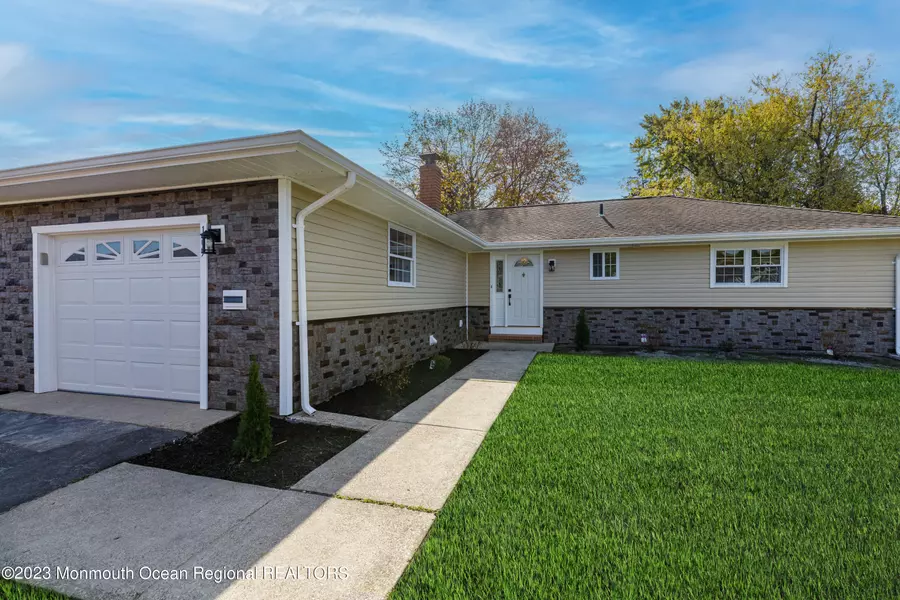 169 Fort De France Avenue, Toms River, NJ 08757