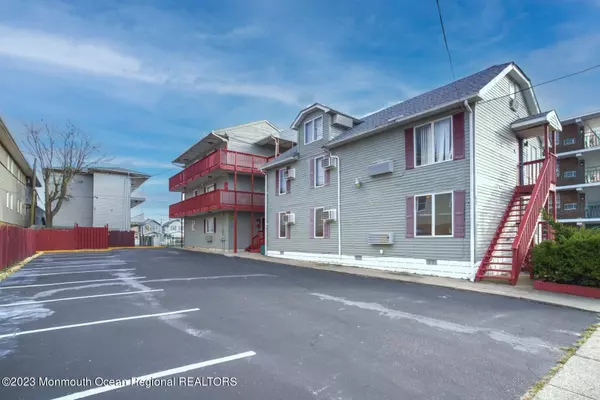 52 Porter Avenue, Seaside Heights, NJ 08751