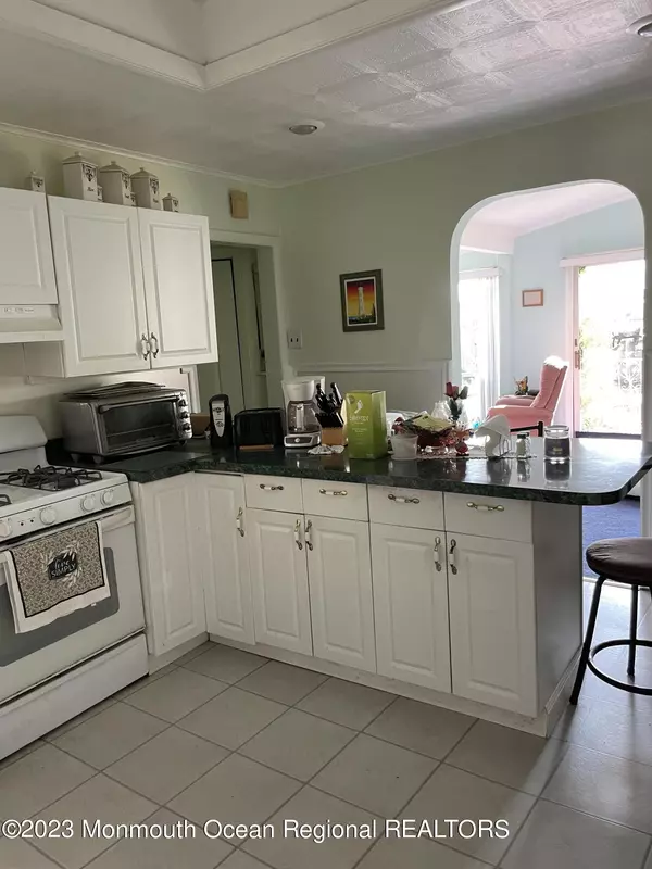 Beach Haven West, NJ 08050,811 Beach Haven West Boulevard