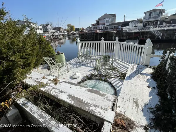 Beach Haven West, NJ 08050,811 Beach Haven West Boulevard