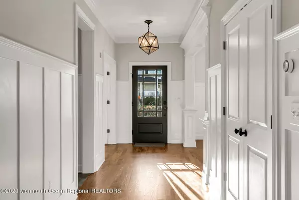 Rumson, NJ 07760,35 1st Street