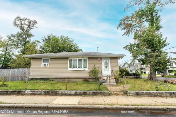 Keansburg, NJ 07734,190 Twilight Avenue