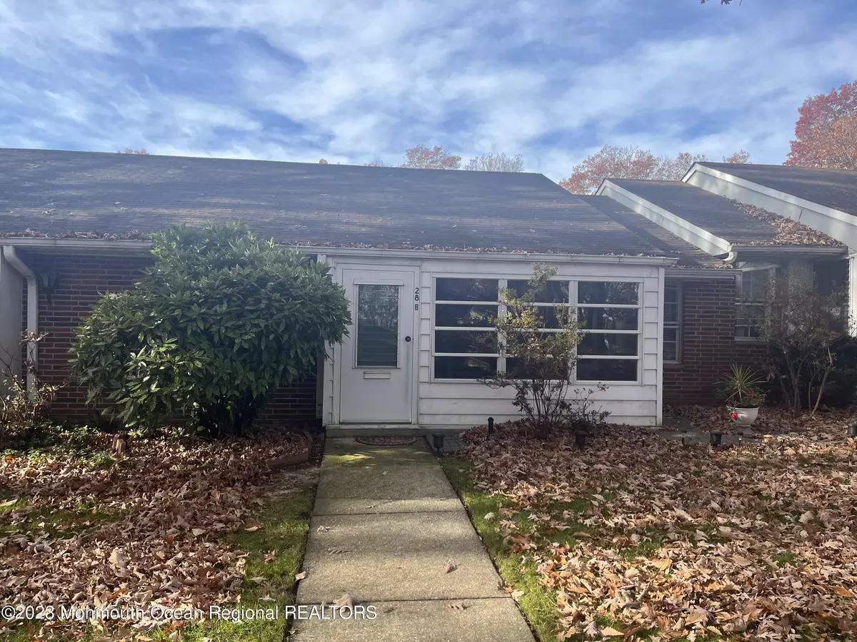 Lakewood, NJ 08701,28 Buckingham Drive