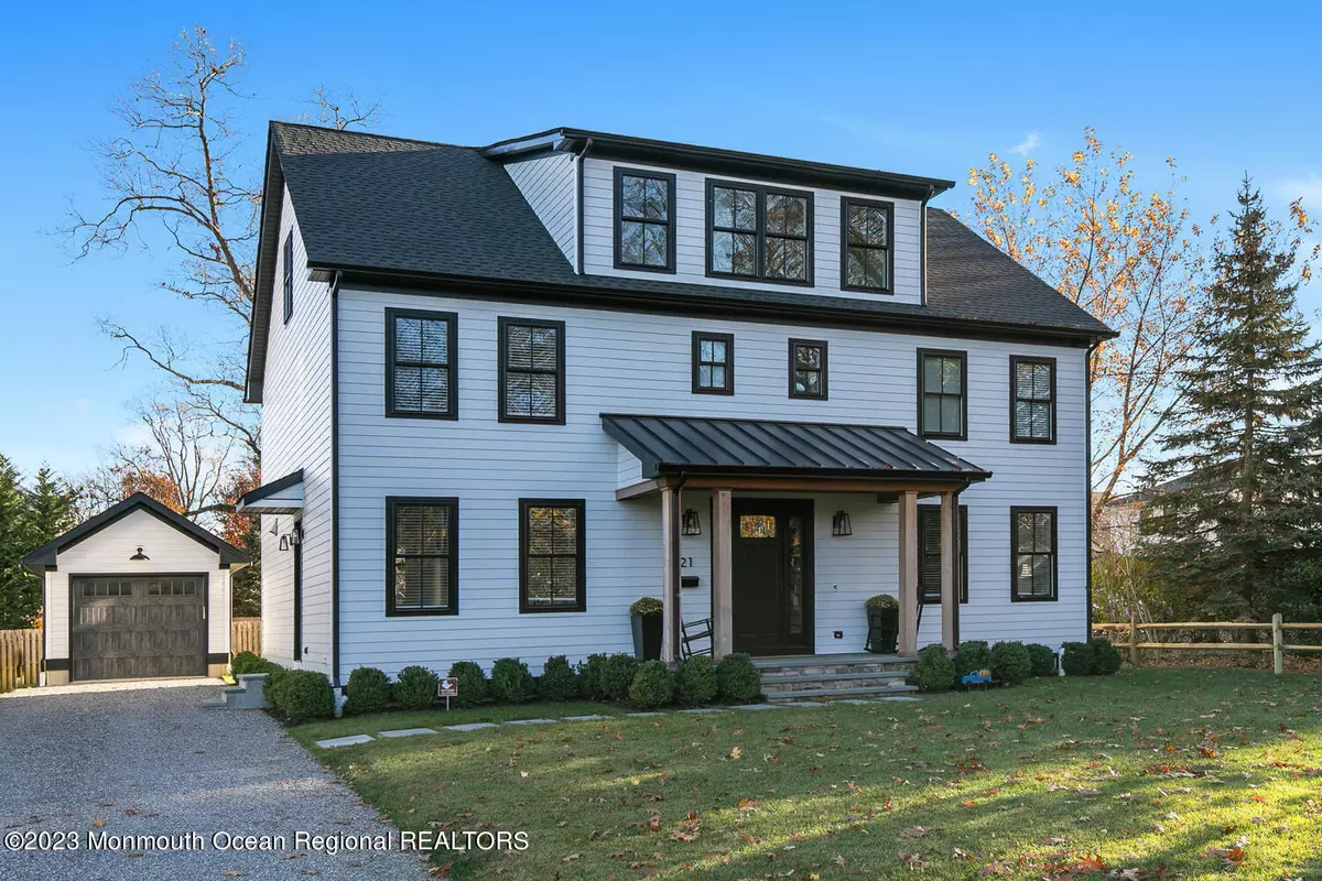 Rumson, NJ 07760,21 Lakeside Avenue