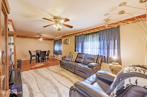 Toms River, NJ 08753,2181 Mt Hope Lane