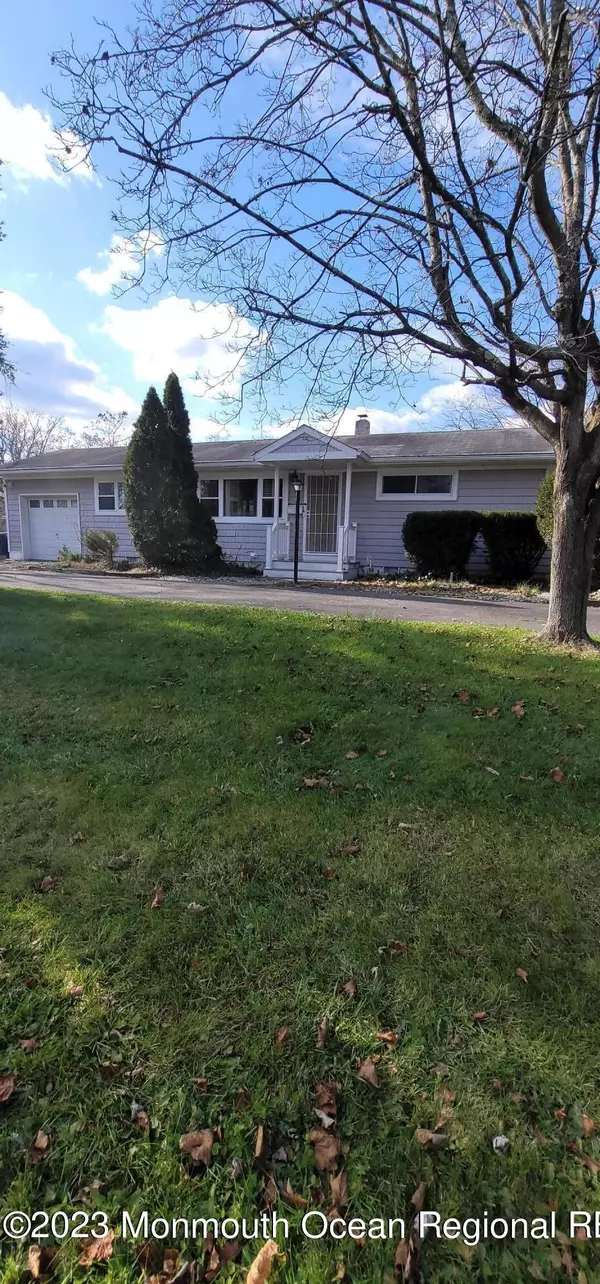 7 Parkway Boulevard, Toms River, NJ 08757