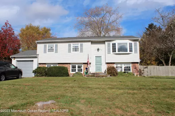 386 Dallas Drive, Toms River, NJ 08753