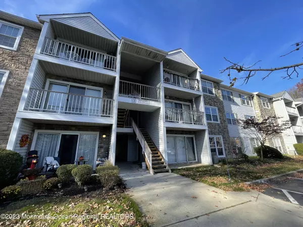 Hamilton, NJ 08619,47 Holly Court