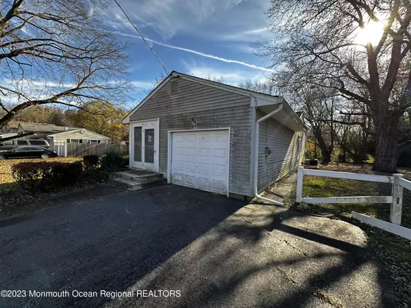 East Windsor, NJ 08520,60 Brooktree Road