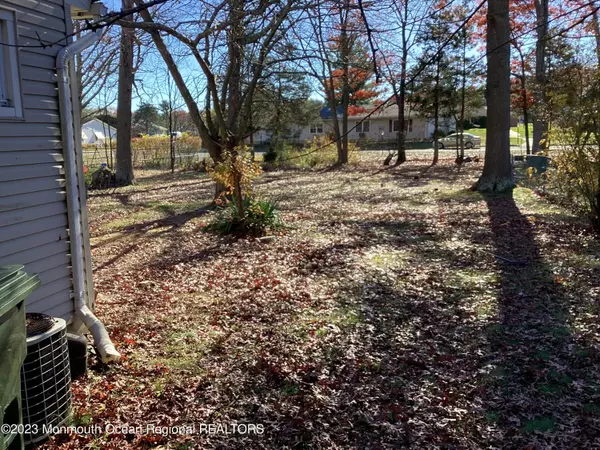 Lakewood, NJ 08701,26 Ronald Road