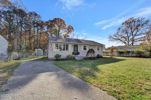 Lanoka Harbor, NJ 08734,13 Cedar Drive