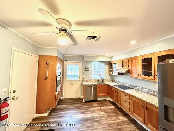 Lakewood, NJ 08701,146 Farrington Court #1004