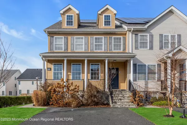 14 Zinfandel Road, Lakewood, NJ 08701