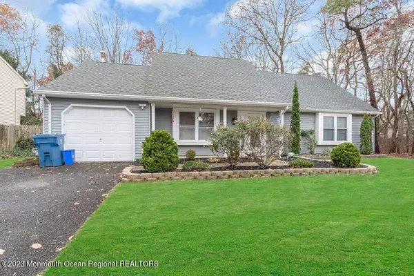 Howell, NJ 07731,16 Brandywine Drive