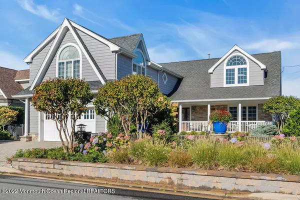 Mantoloking, NJ 08738,141 Squan Beach Drive