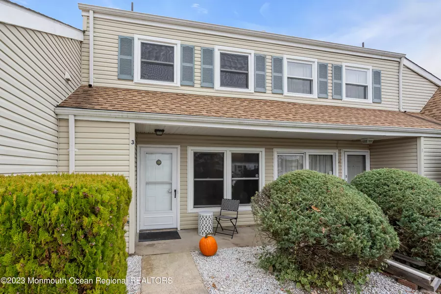 3 Mediterranean Court, Barnegat, NJ 08005