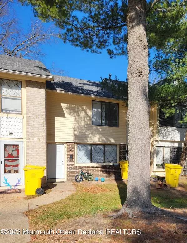 158 Coventry Drive, Lakewood, NJ 08701