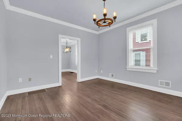 Red Bank, NJ 07701,19 Mount Street