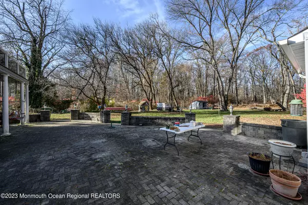 Roosevelt, NJ 08555,16 Pine Drive