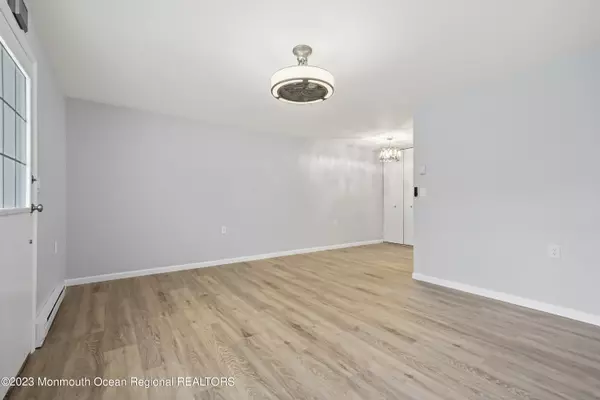 Lakewood, NJ 08701,302 Malvern Court