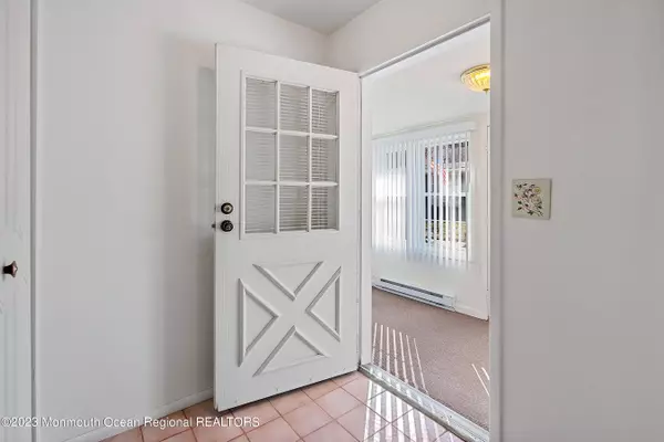 Lakewood, NJ 08701,495 Thornbury Court