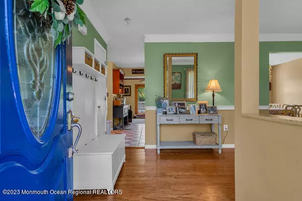 Bayville, NJ 08721,357 Livingston Avenue
