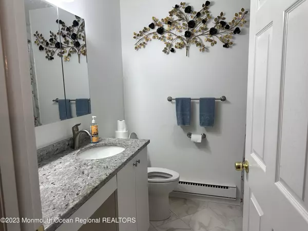 Lakewood, NJ 08701,171 Sterling Court