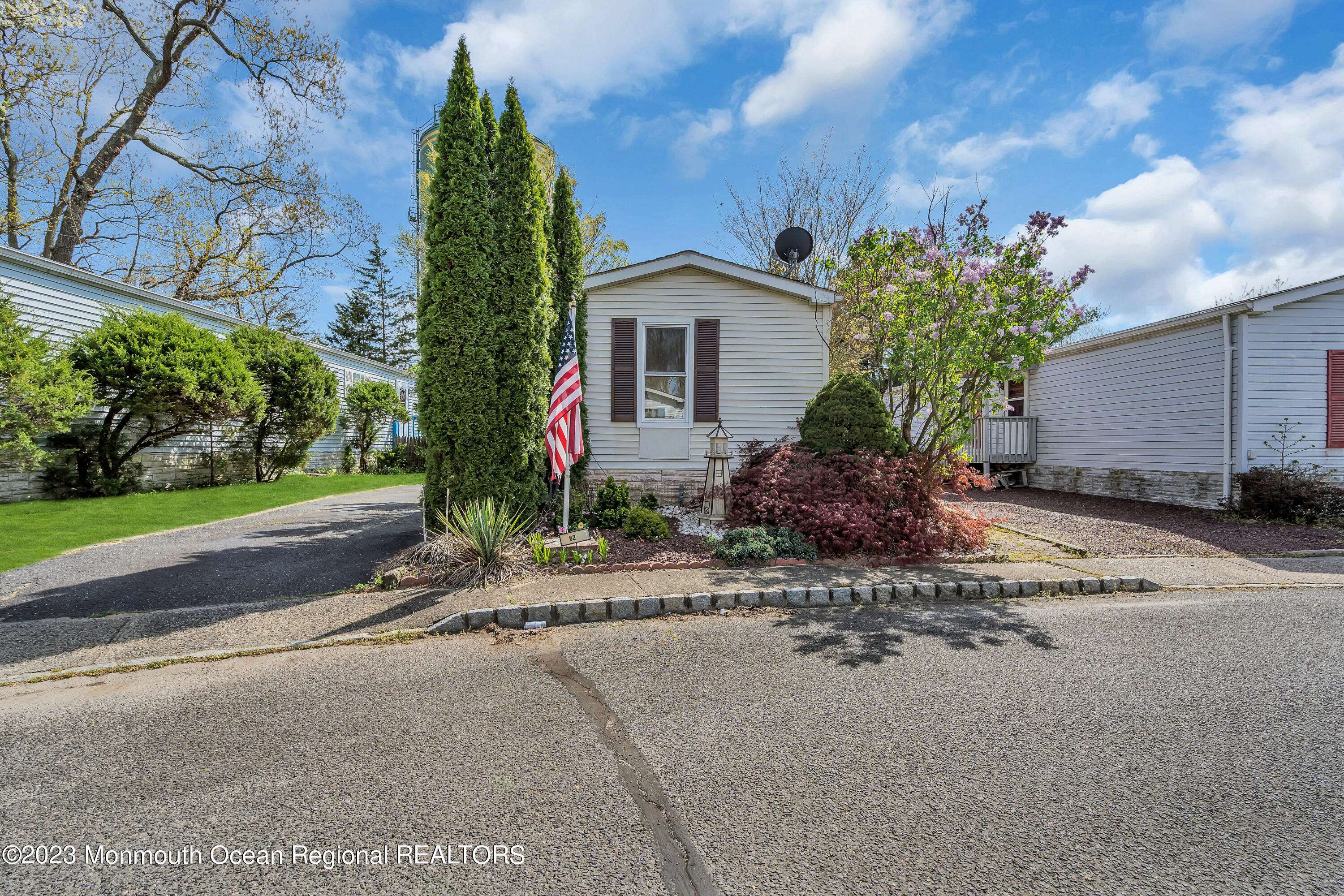 Howell, NJ 07731,62 Ruffian Way