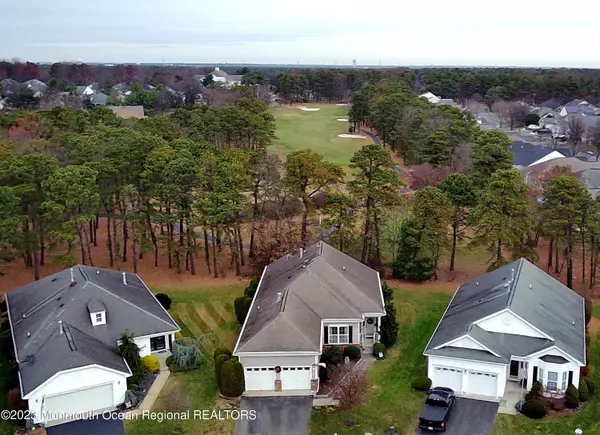 7 Quicksilver Court, Lakewood, NJ 08701