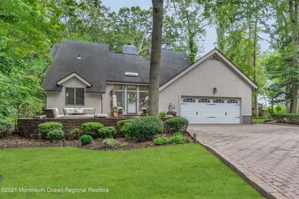 Brielle, NJ 08730,905 Birch Drive