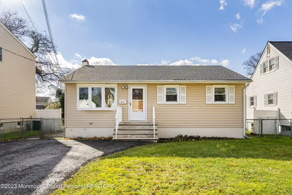 Keyport, NJ 07735,363 Beverly Drive