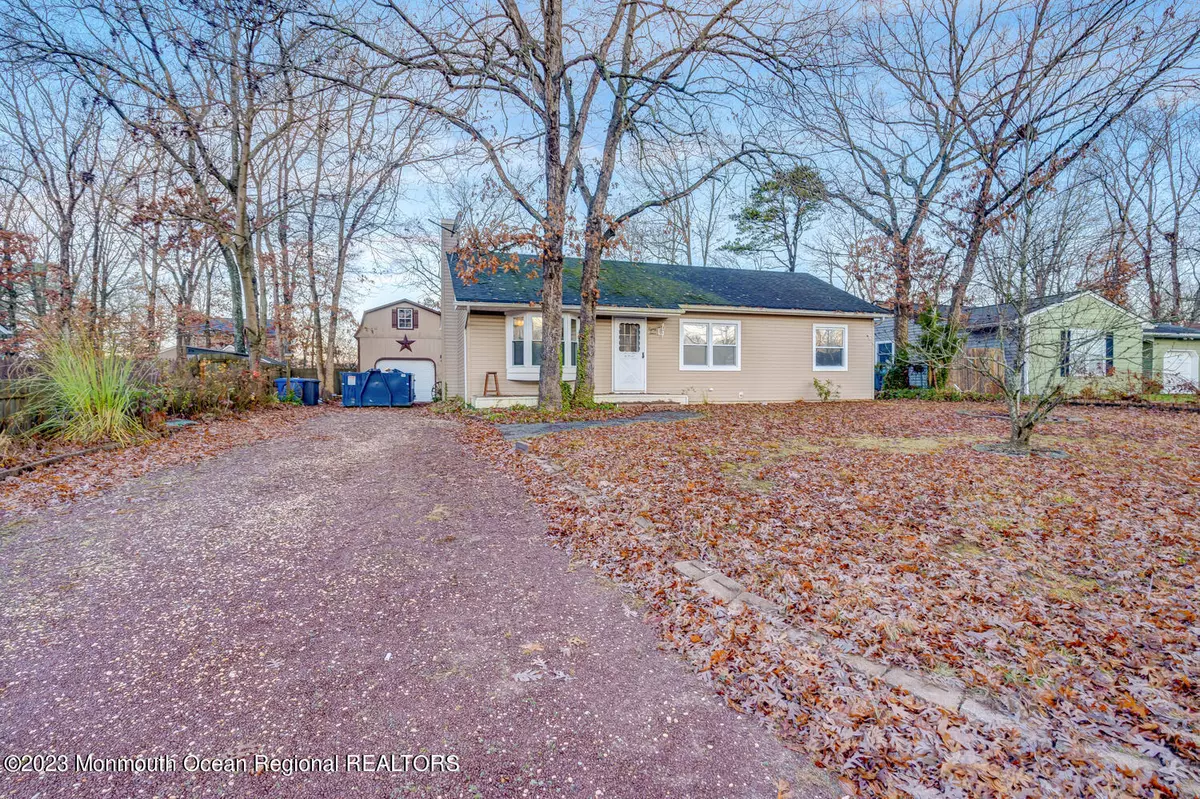 Manahawkin, NJ 08050,84 Capstan Avenue