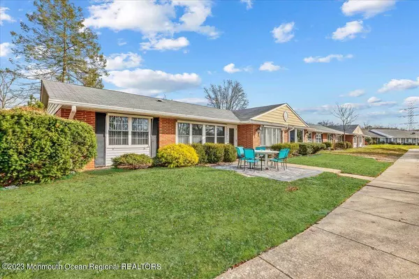 353 Dorchester Drive, Lakewood, NJ 08701